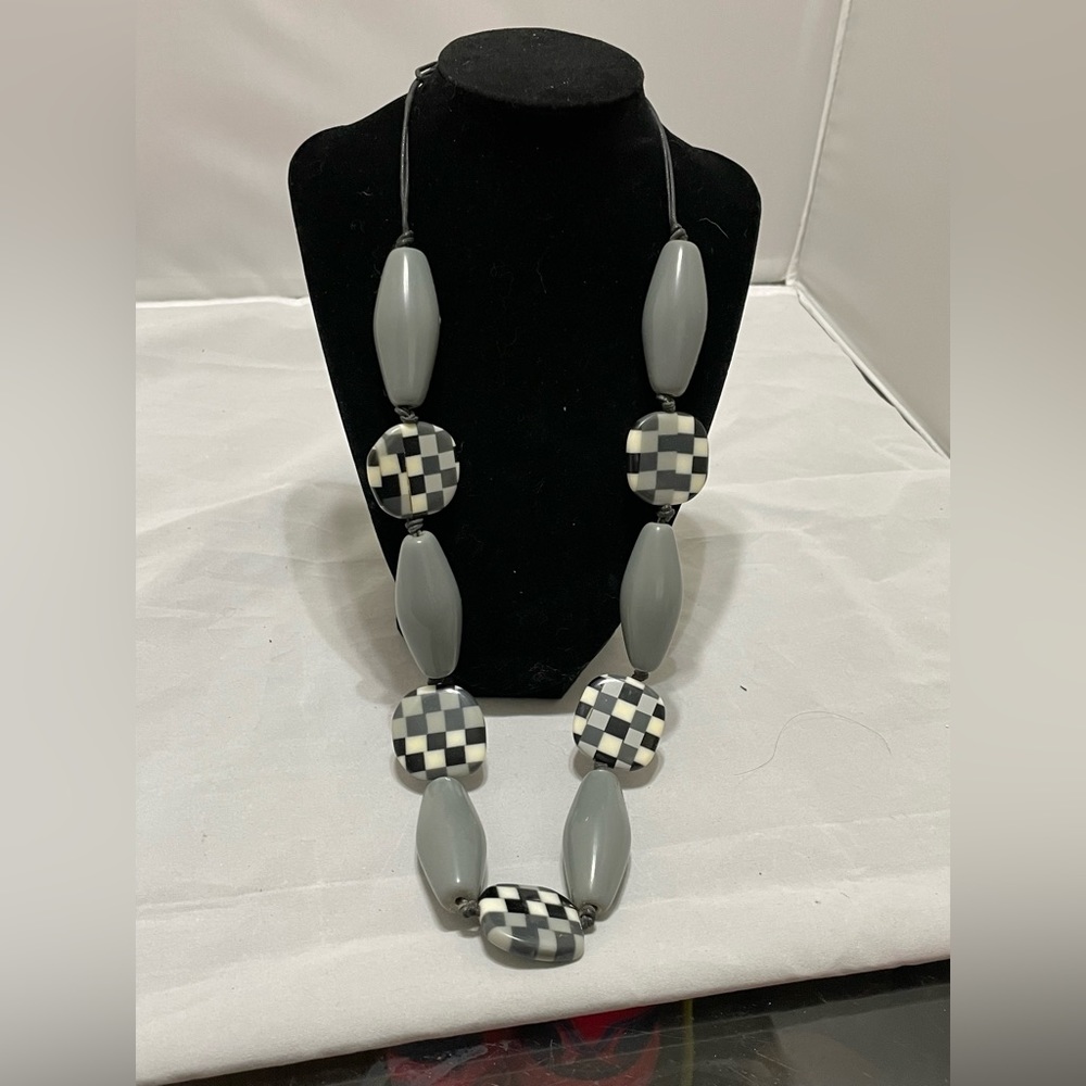 Alisha d Wooden Necklace